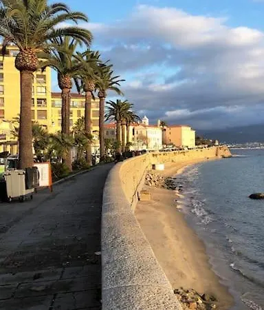 Apartment F3 De Charme Centre