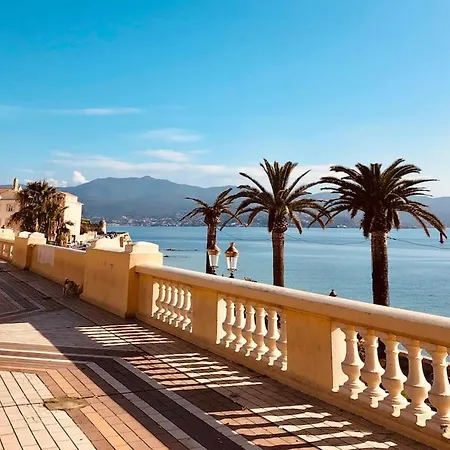 F3 De Charme Centre Apartman